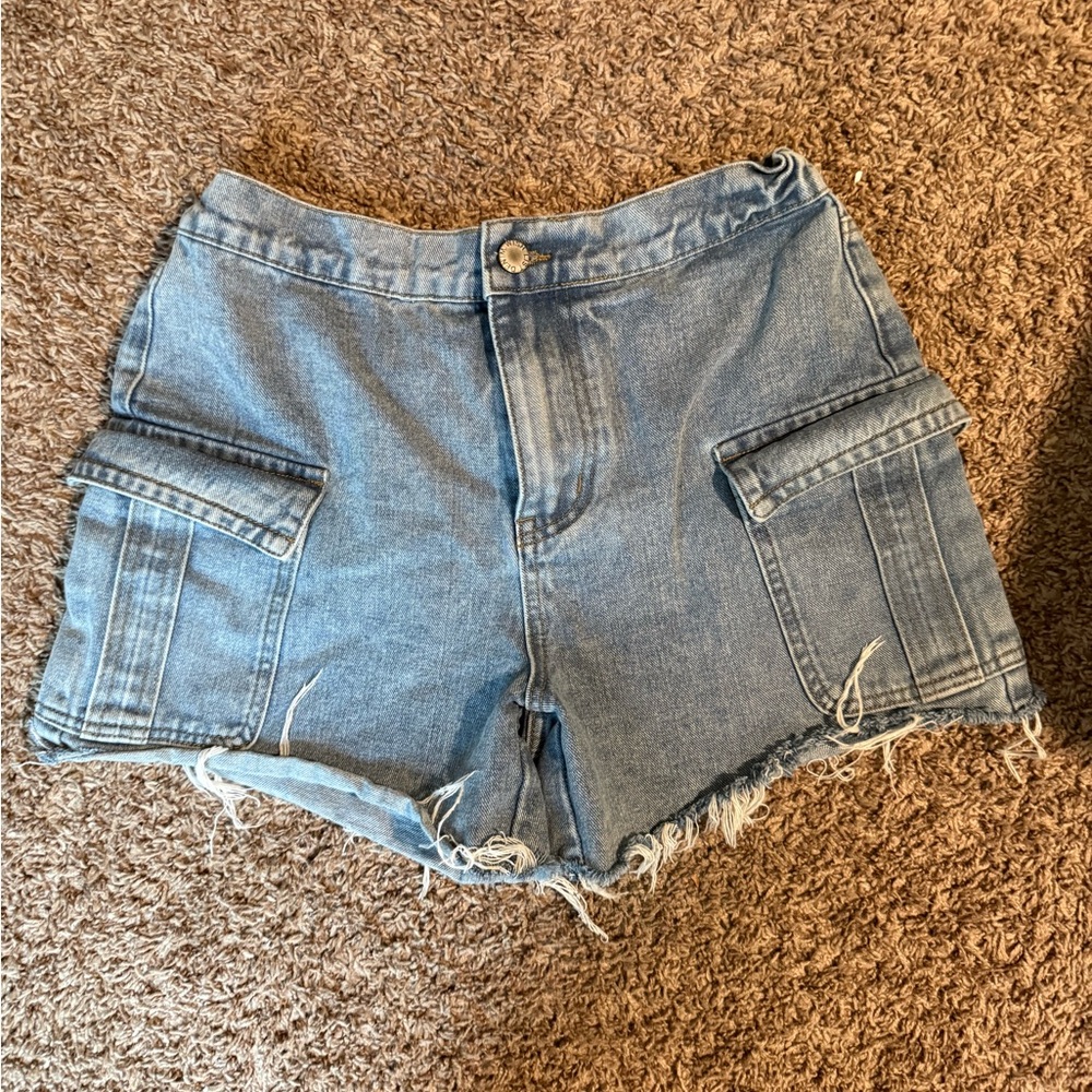 The Wish List Light Medium Wash Jean Shorts With Pockets Size S